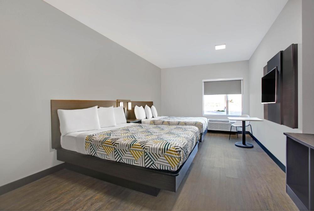 Deluxe Queen Room with Two Queen Beds interior